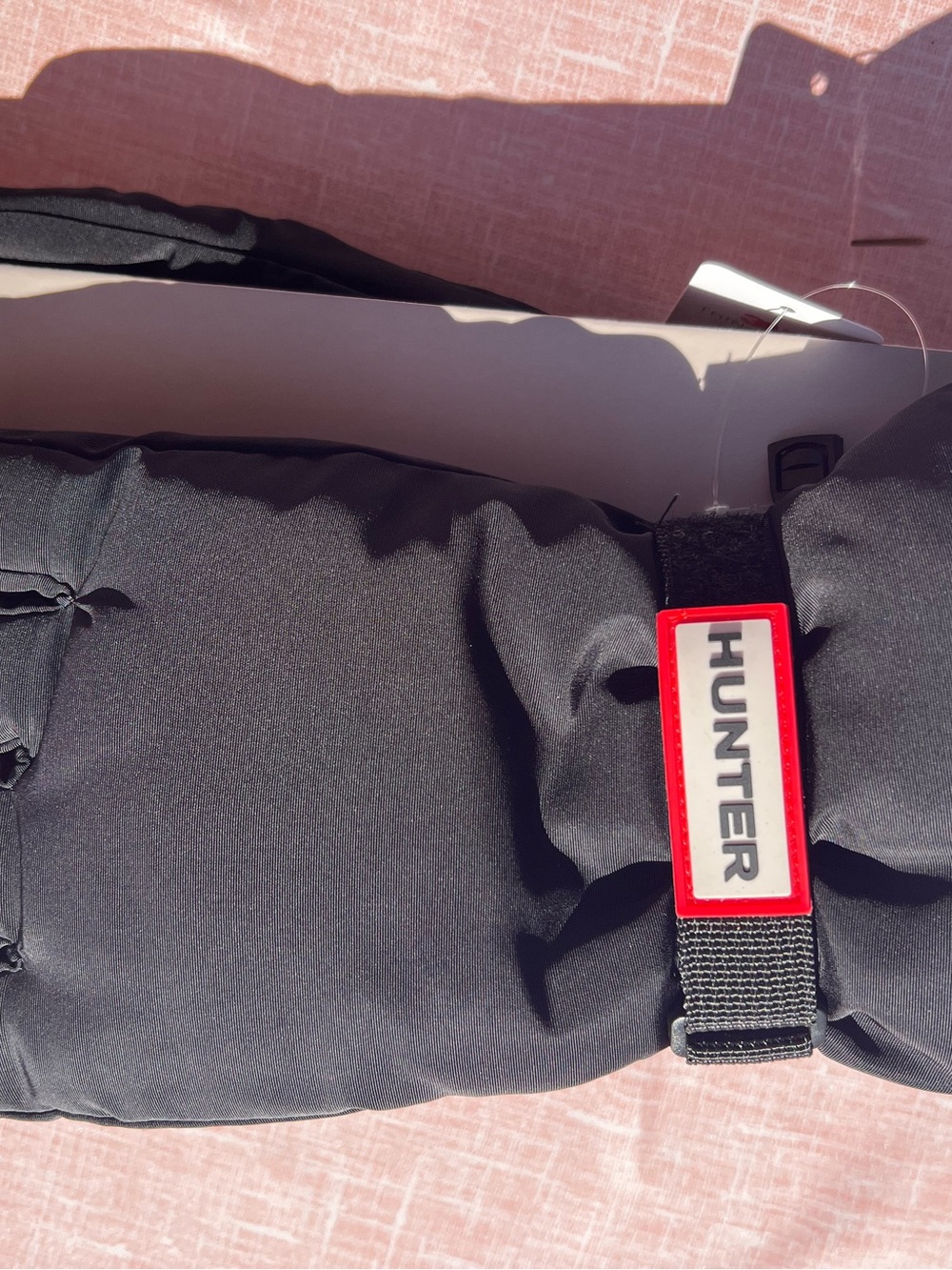 Hunter Insulated Sport Gloves Black L/G. NWT.